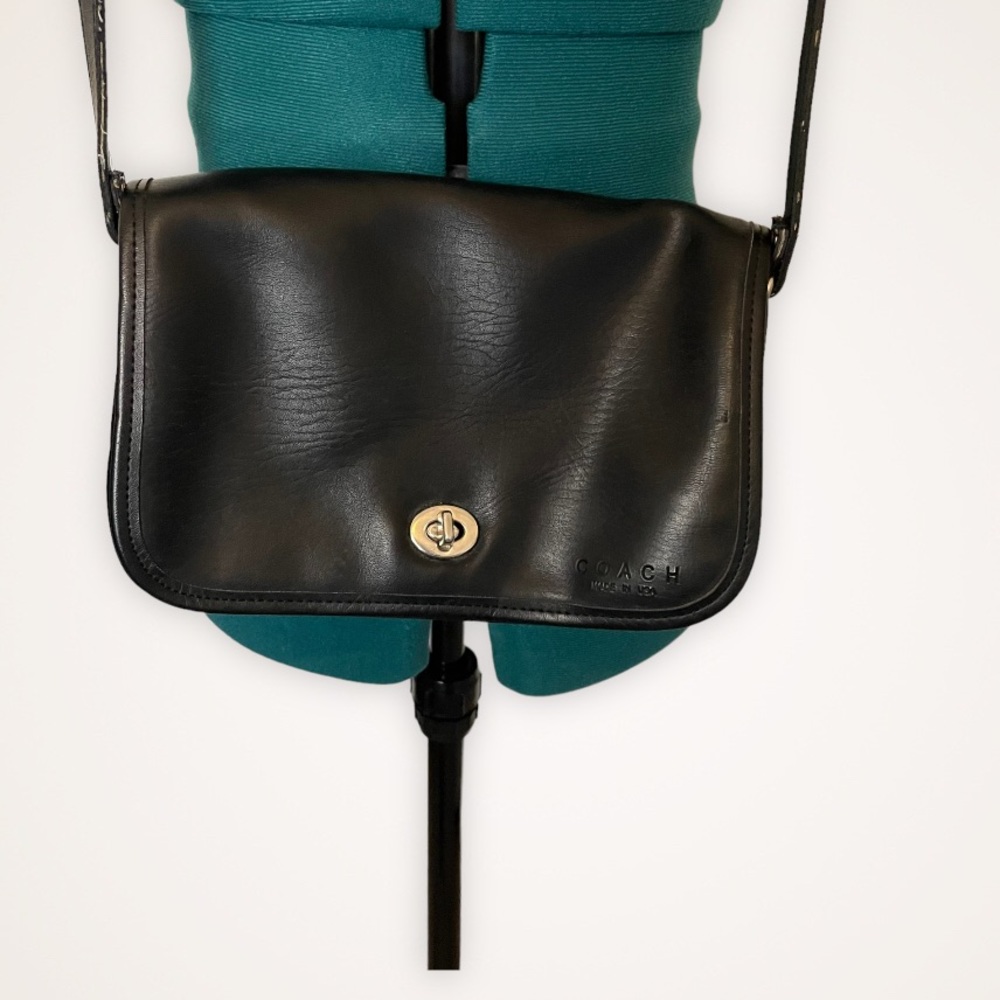 VINTAGE Coach Made in USA Leather Black Crossbody bag